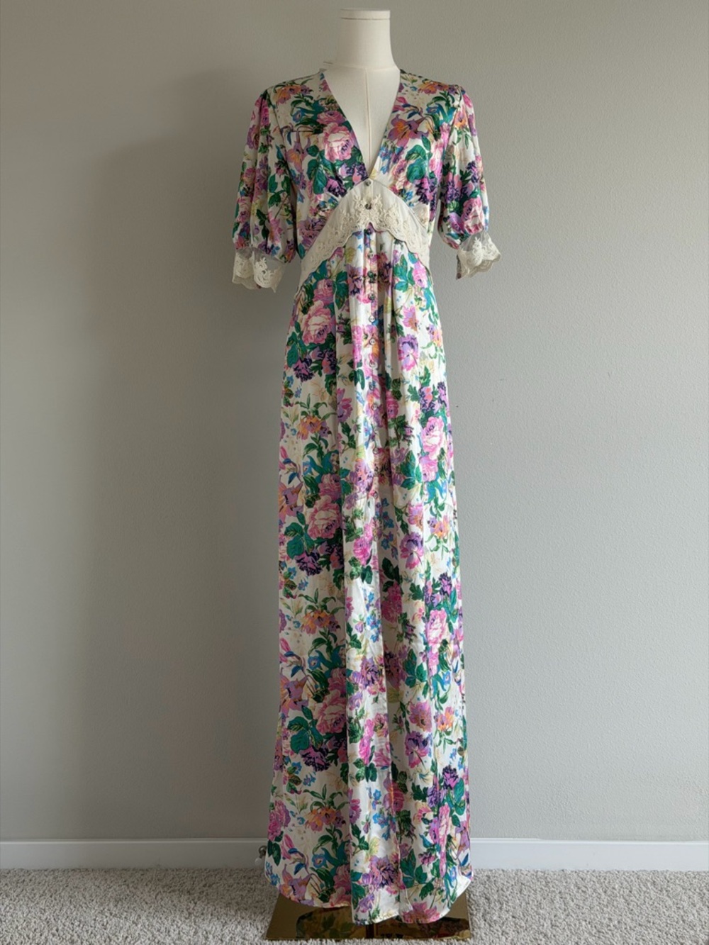 HOPE & IVY Maternity Floral Maxi Dress with Lace Waist - Wadding Guest Romantic - Picture 2 of 16